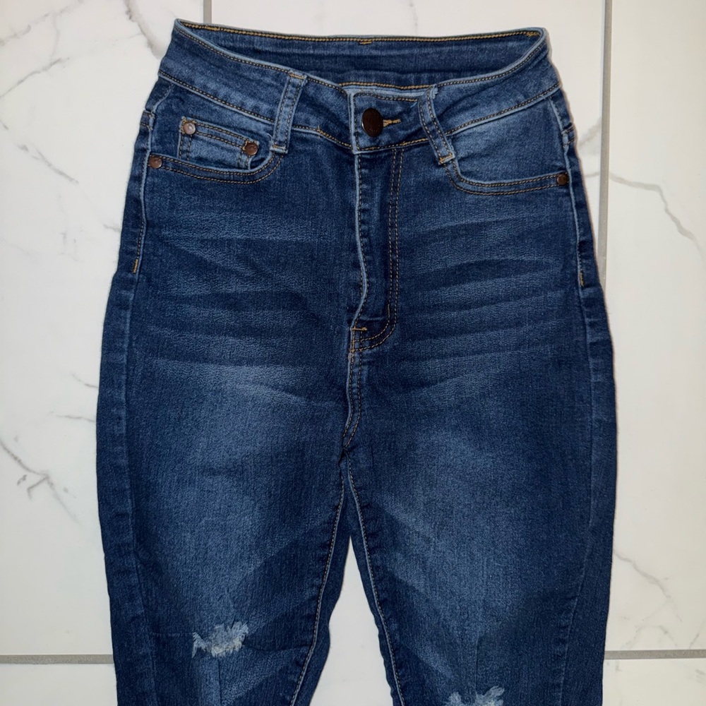 fashion nova uwj blue denim skinny jeans